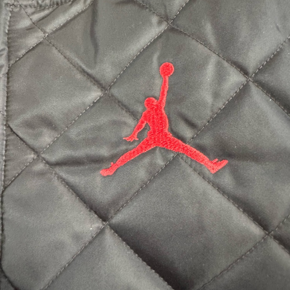 Kids Jordan Black Quilted Jacket Size Medium 10/12 - Picture 4 of 7